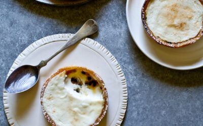 Tartaletas de yogurt de coco y maracuyá