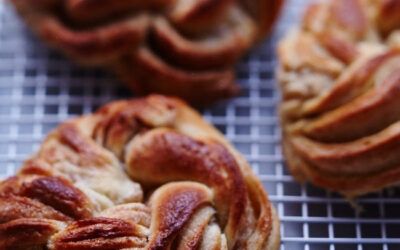 Tartelette: Rollos de Brioche de Canela Retorcidos