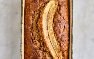 Simple, favorito, pan de plátano de un tazón