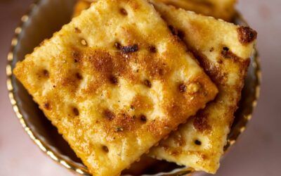 Galletas de fuego saladas ahumadas.