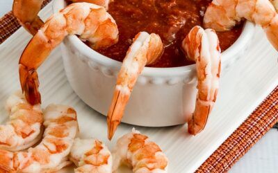 Camarones con salsa de cóctel baja en azúcar