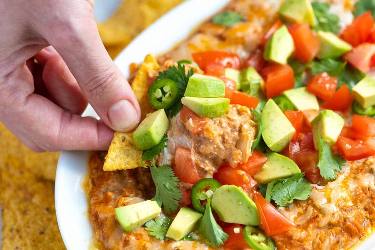 Dip cremoso de frijoles con queso