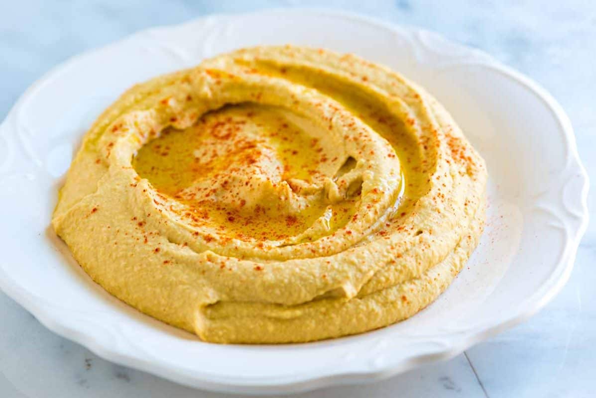 Receta fácil de hummus (mejor que comprar en la tienda)