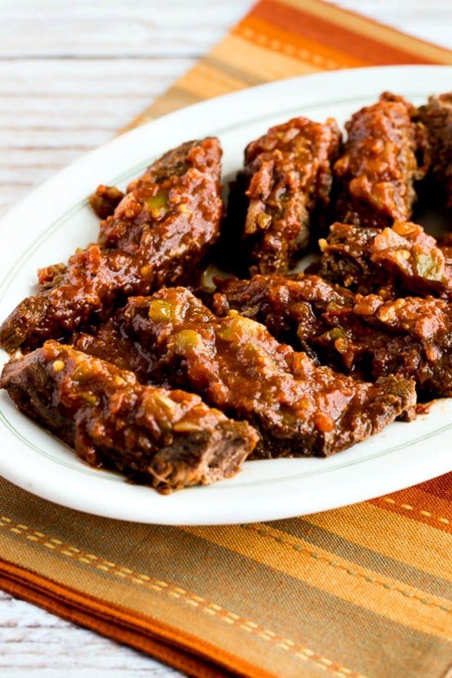 Olla de cocción lenta, baja en carbohidratos, sudoeste de carne