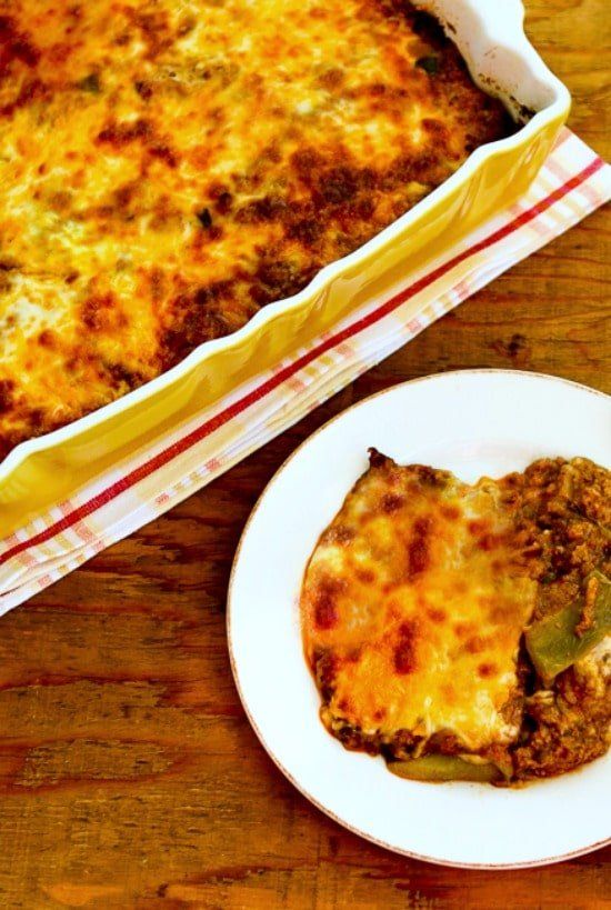 Cazuela de enchilada baja en carbohidratos con pavo molido y chiles
