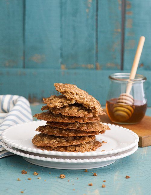 Galletas de avena y miel en una olla
