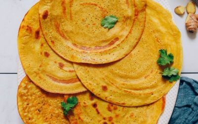 Crepes salados de arroz de Moong Dal (Dosa o Cheela)