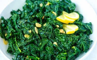 Kale salteado con limón y ajo