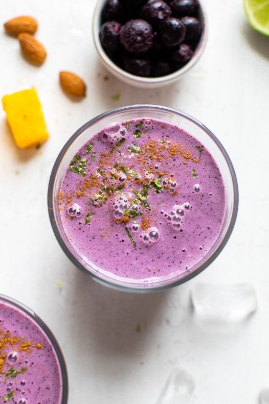 Tropical Mango Blueberry Lassi (bebida de yogurt)