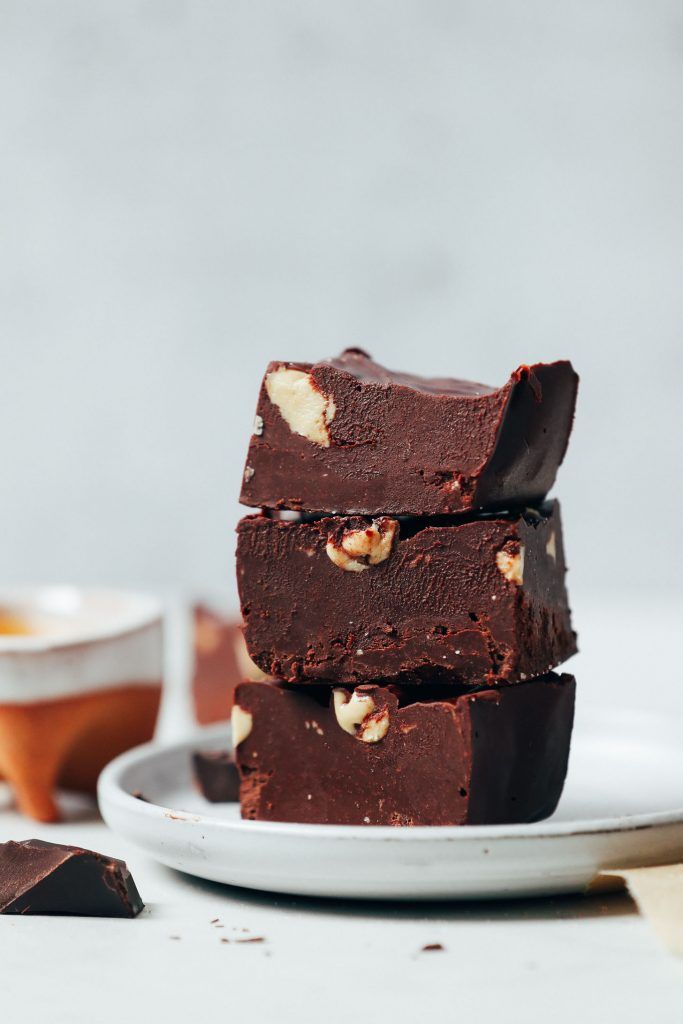 Fudge de chocolate de 3 ingredientes (sin lácteos)