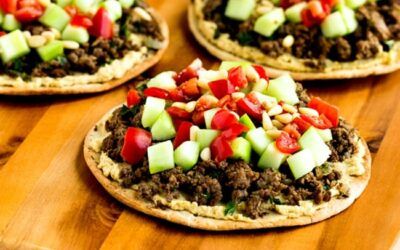Rondas de Pita de Carne y Hummus del Medio Oriente