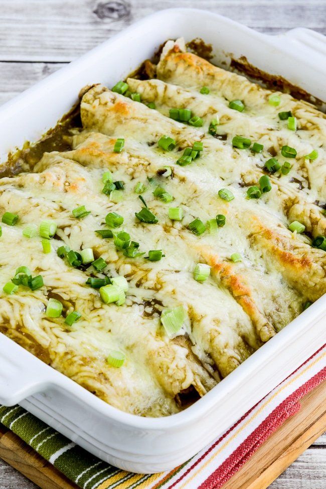 Instant Pot Green Chile Enchiladas de Cerdo