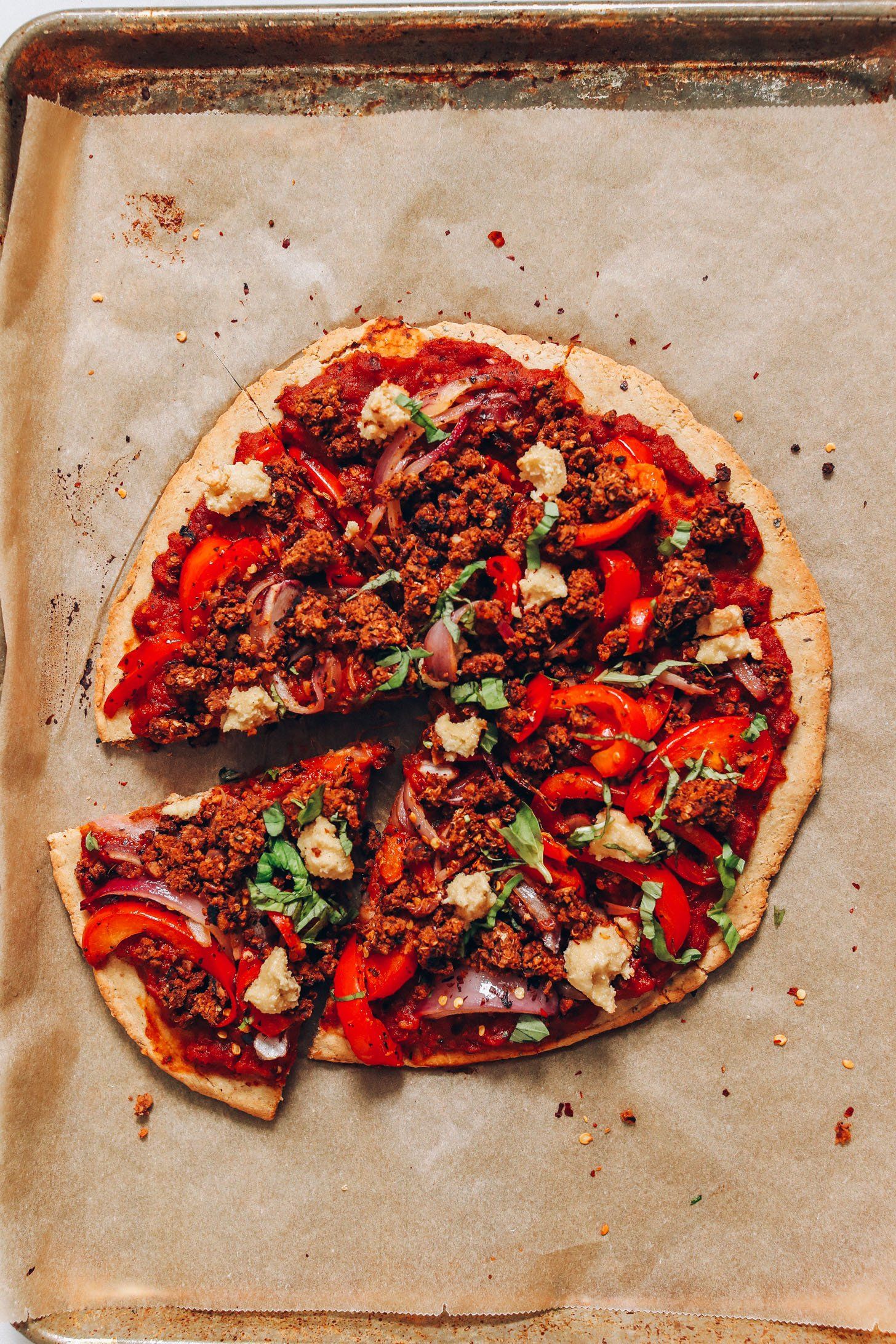 Pizza de salchicha vegana sin gluten