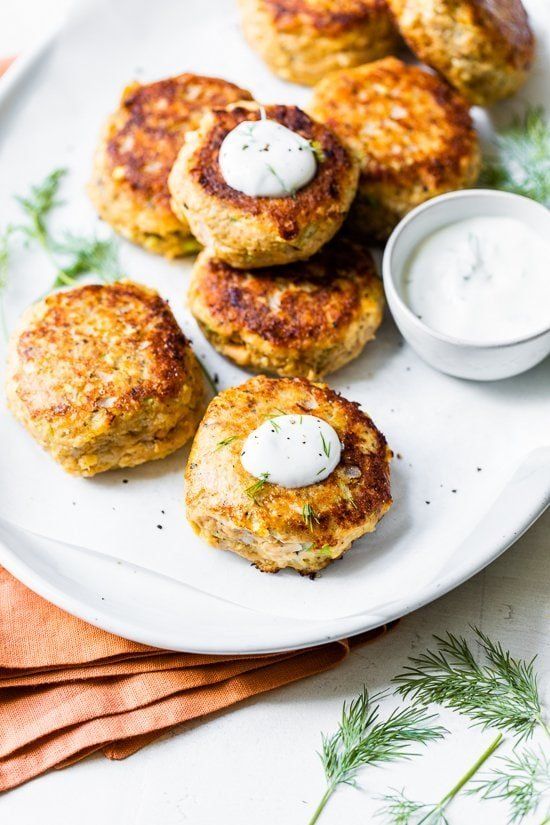 Croquetas de Salmón con Salsa de Eneldo