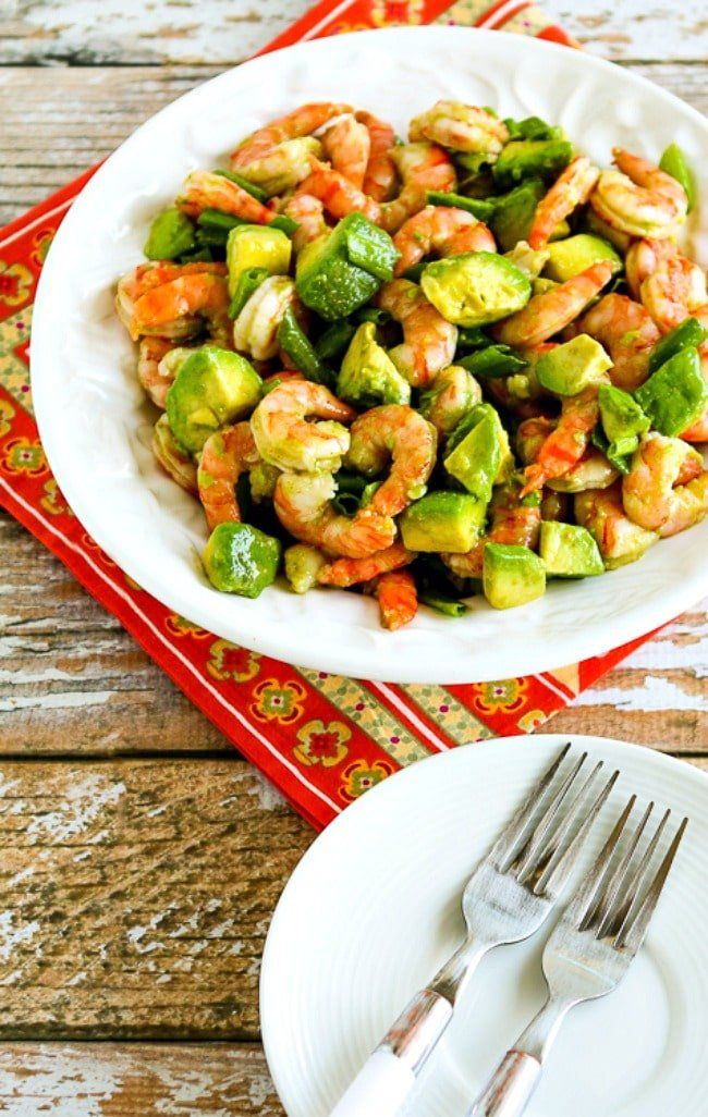 Ensalada de camarones y aguacate