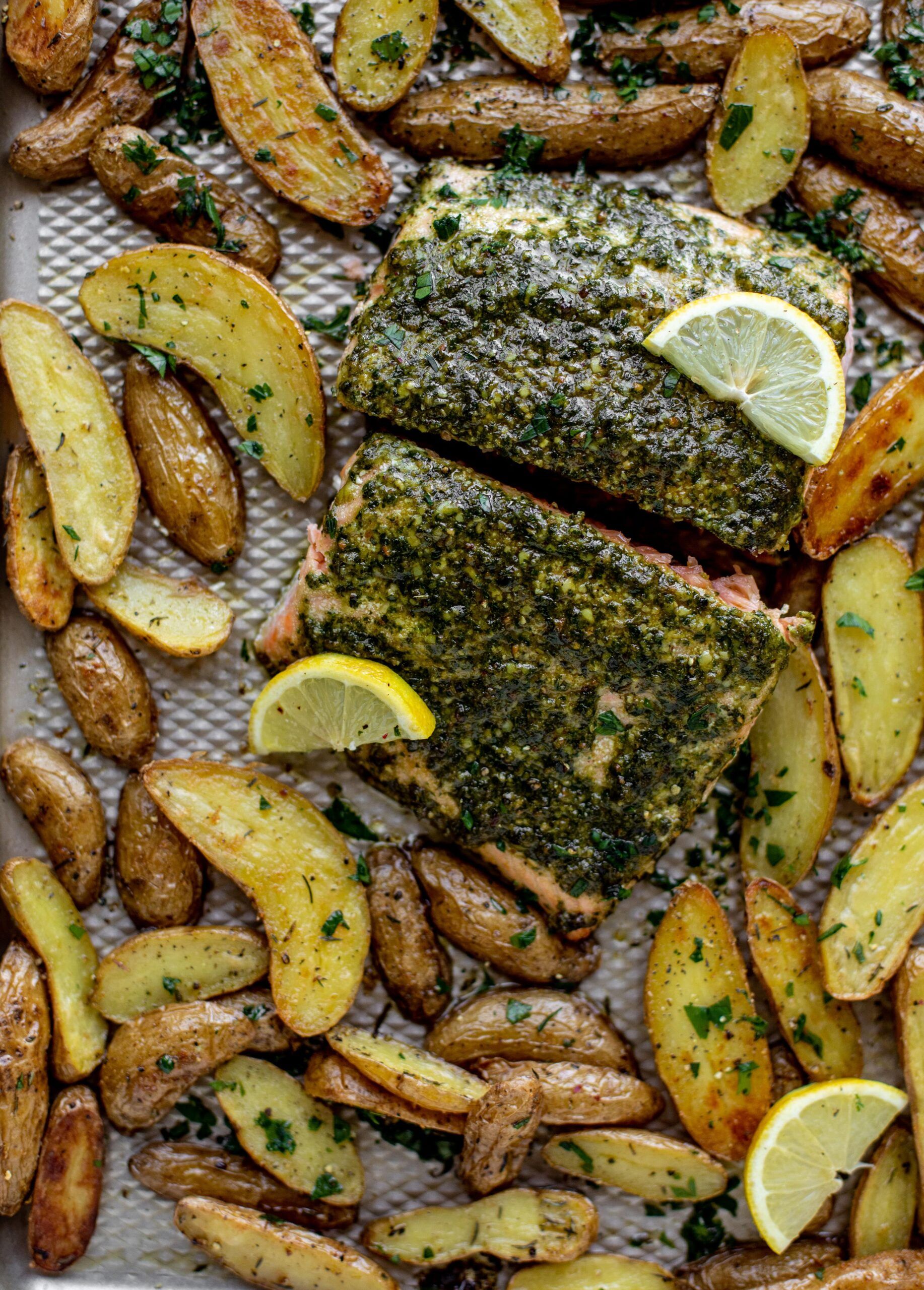 Sartén Pesto Salmón Con Papas Limón Tomillo