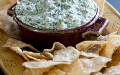 La salsa de alcachofas y espinacas en la estufa es la mejor receta de salsa de espinacas