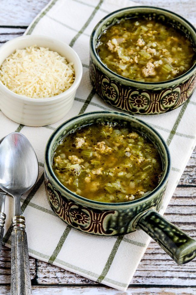 Sopa instantánea de arroz con pavo y repollo