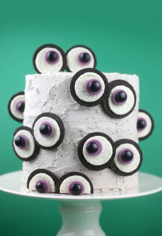 Lindo pastel de globo ocular de Oreo