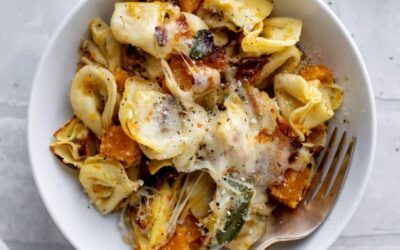 Sartén de tortellini de calabaza butternut