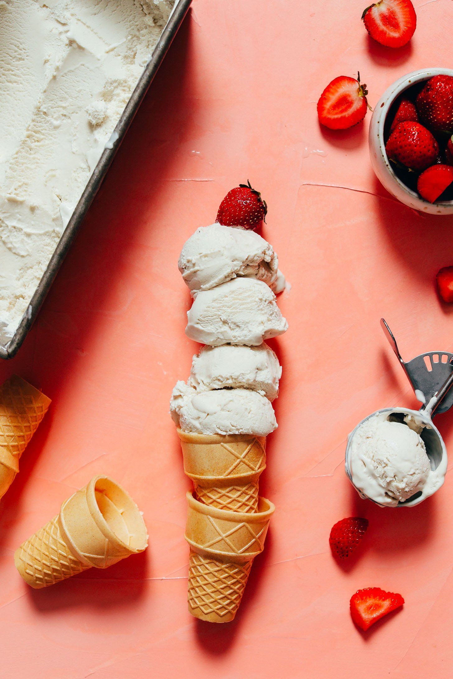 Helado cremoso de vainilla vegano (fácil y rápido)