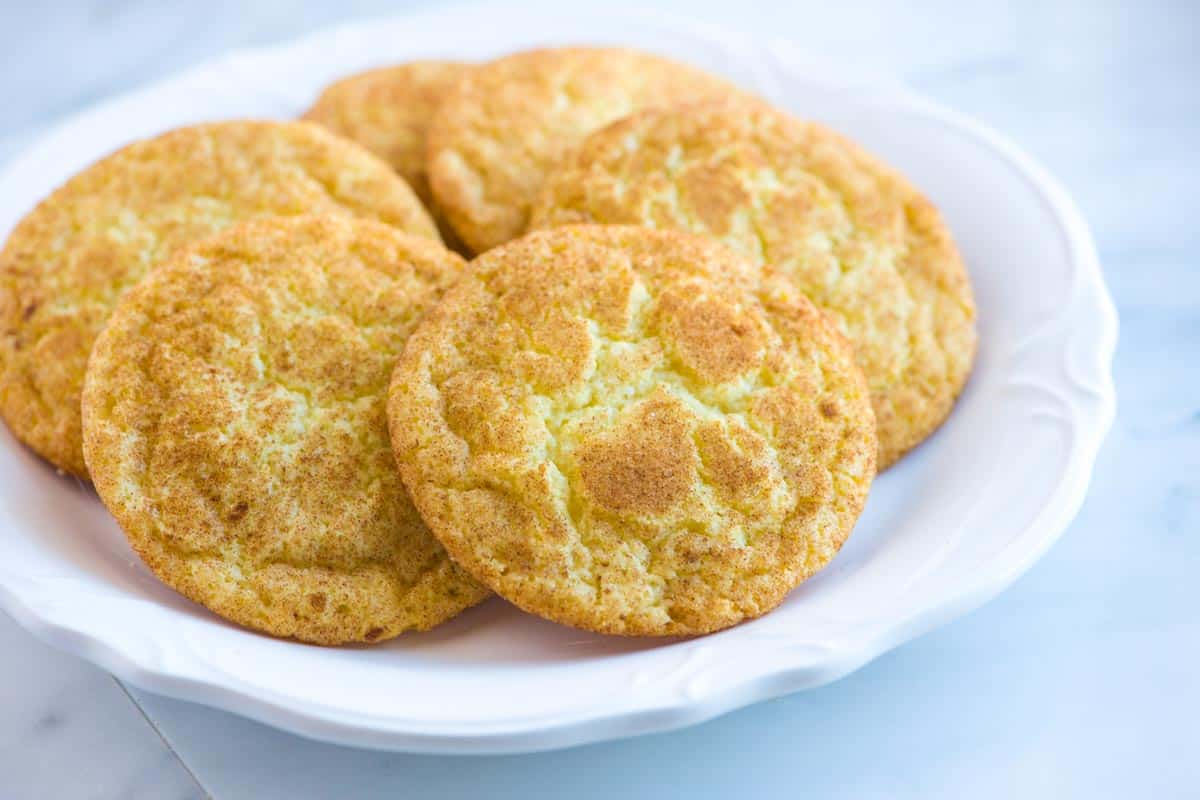 Snickerdoodles fáciles con centros masticables suaves