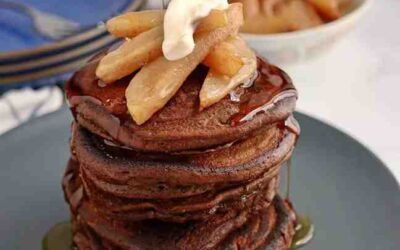 Receta de panqueques de jengibre con peras caramelizadas