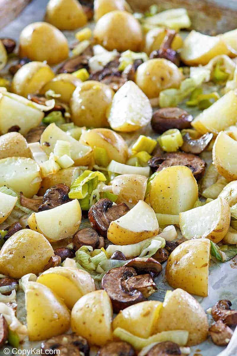 Puerros y patatas asadas