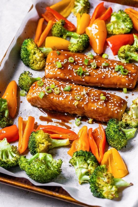 Hoja Pan Teriyaki Salmón y Verduras