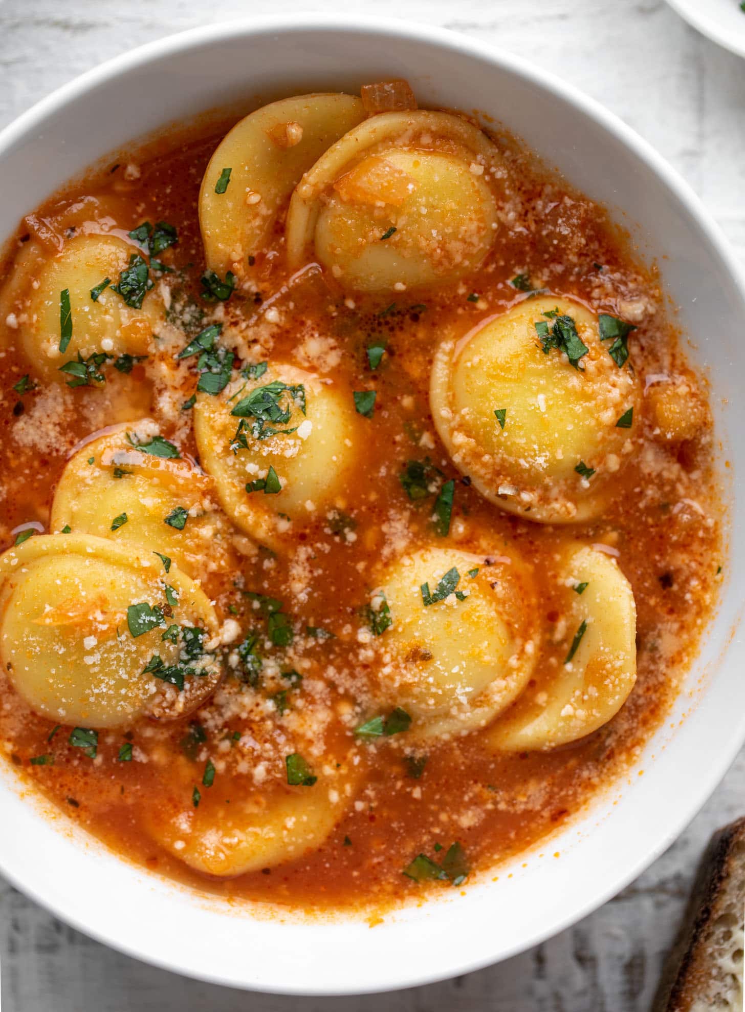 Sopa de ravioles – Sopa de ravioles de queso rápida y fácil