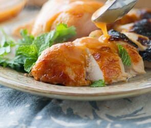 Receta de pollo asado con Sriracha y salsa de Sriracha