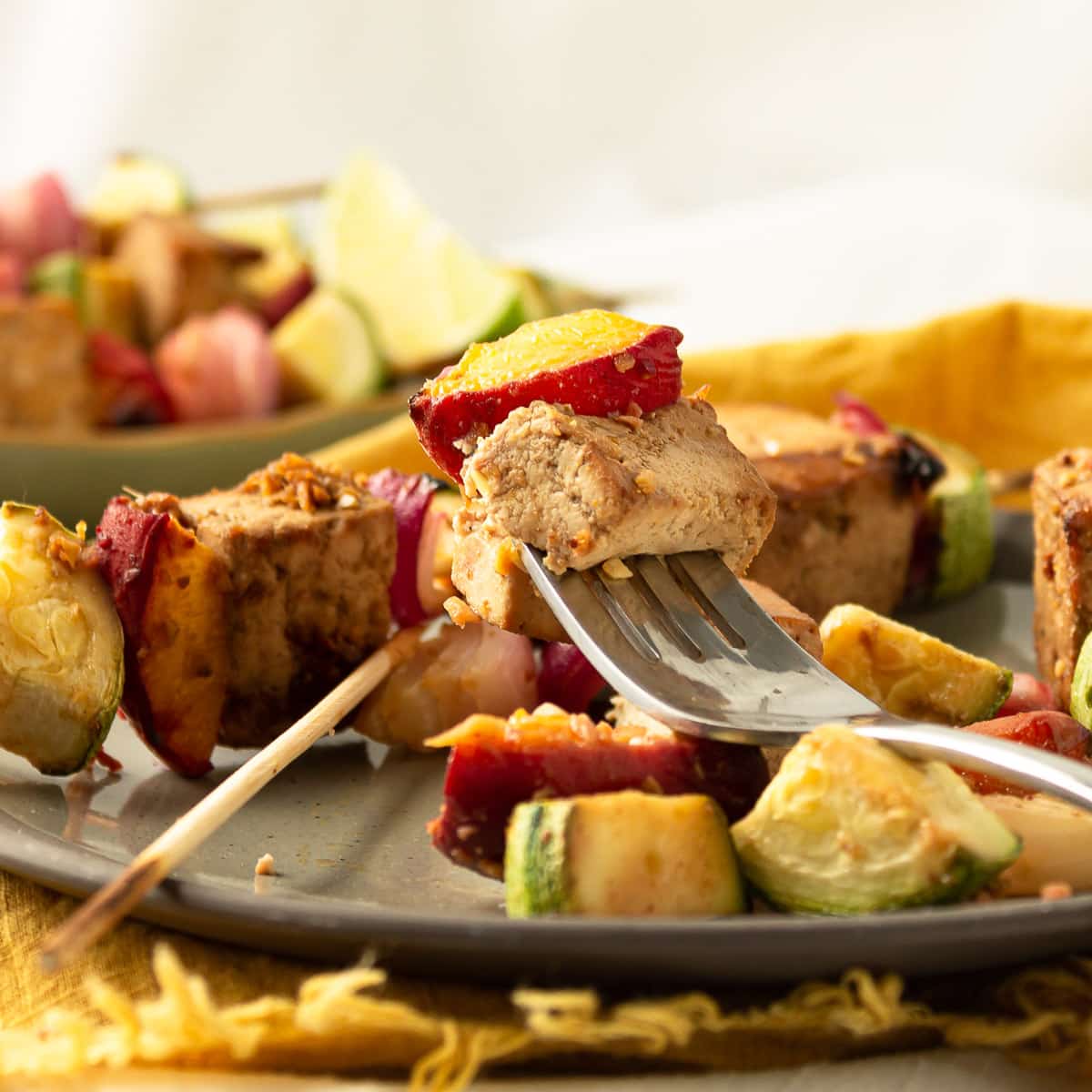 Brochetas de tofu a la parrilla