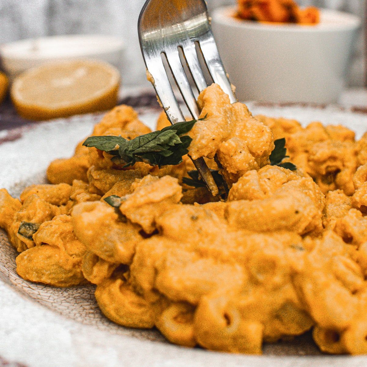 Macarrones con queso y calabaza veganos
