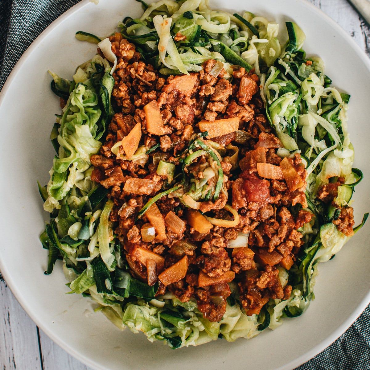 Fideos Veganos De Calabacín Con Boloñesa Vegana