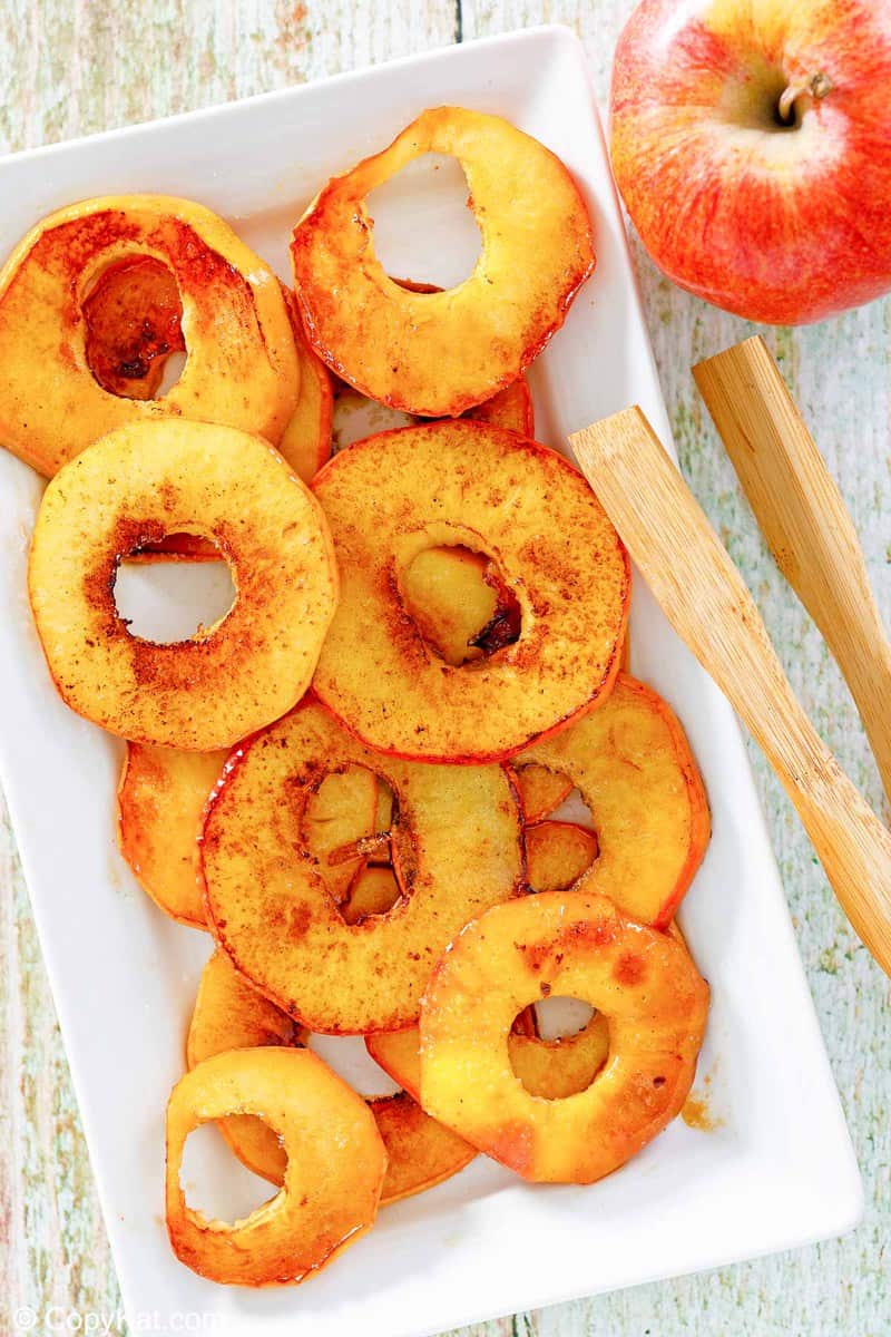 Cómo hacer manzanas fritas