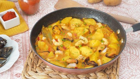 Patatas guisada a la marinera