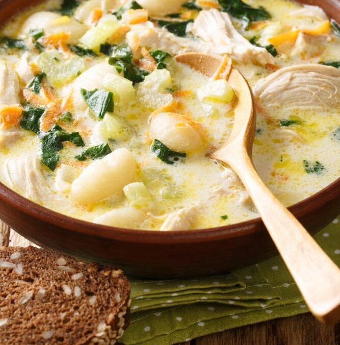 Receta de sopa de ñoquis de pollo