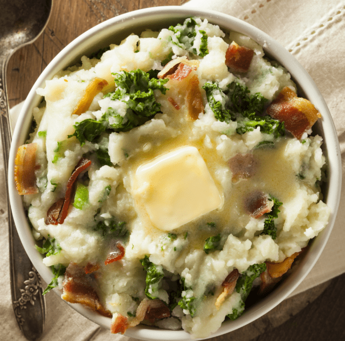 Puré de patatas irlandés (Colcannon)
